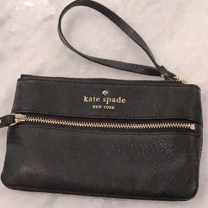 Kate Spade Cobble Hill Wristlet- black